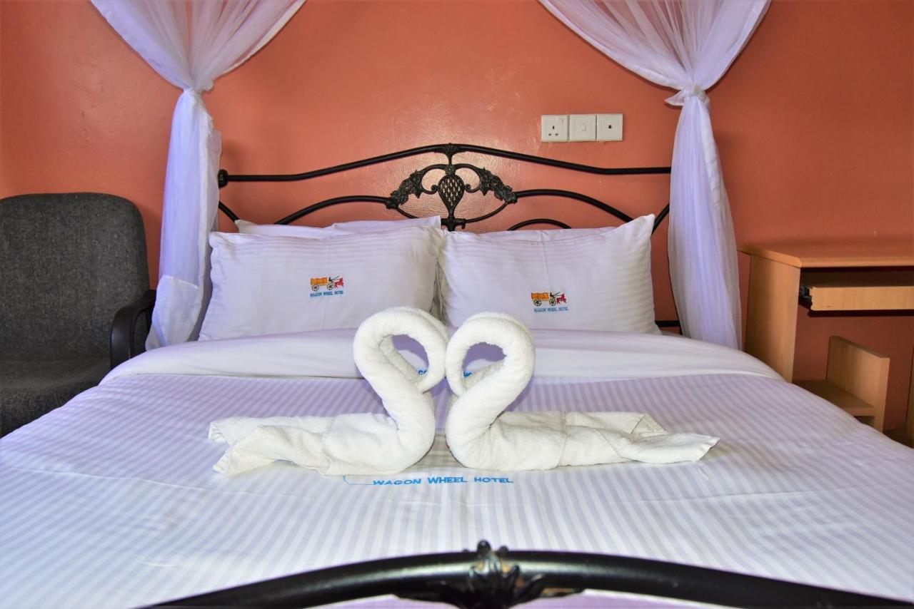 Wagon Wheel Hotel Eldoret Bagian luar foto