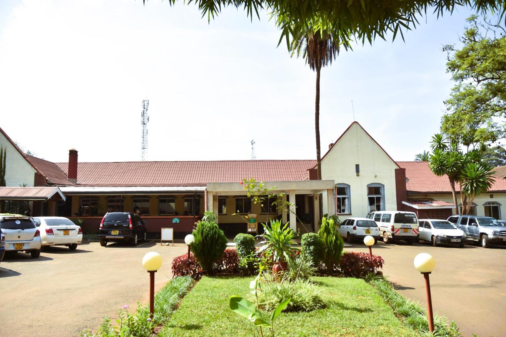 Wagon Wheel Hotel Eldoret Bagian luar foto