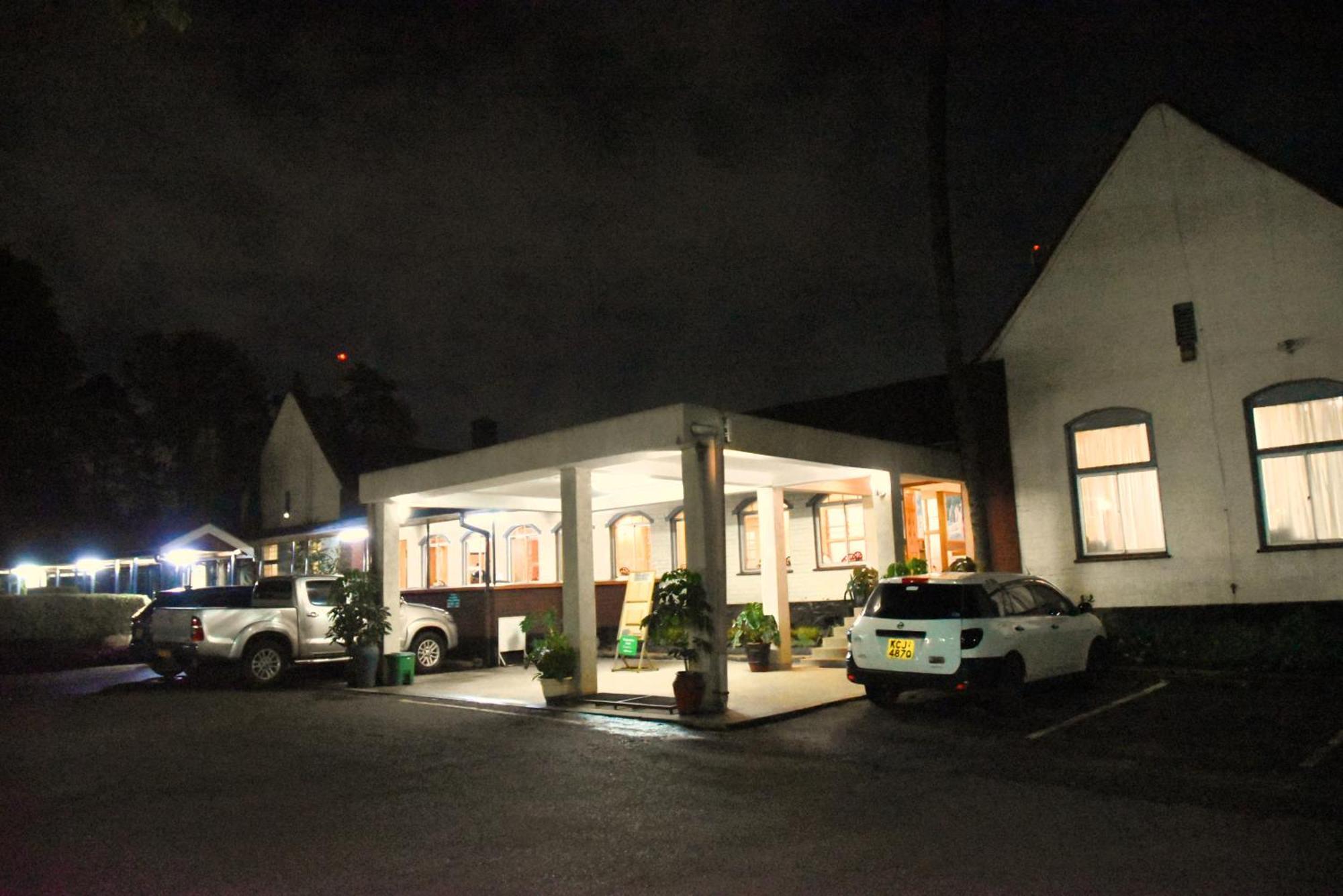 Wagon Wheel Hotel Eldoret Bagian luar foto