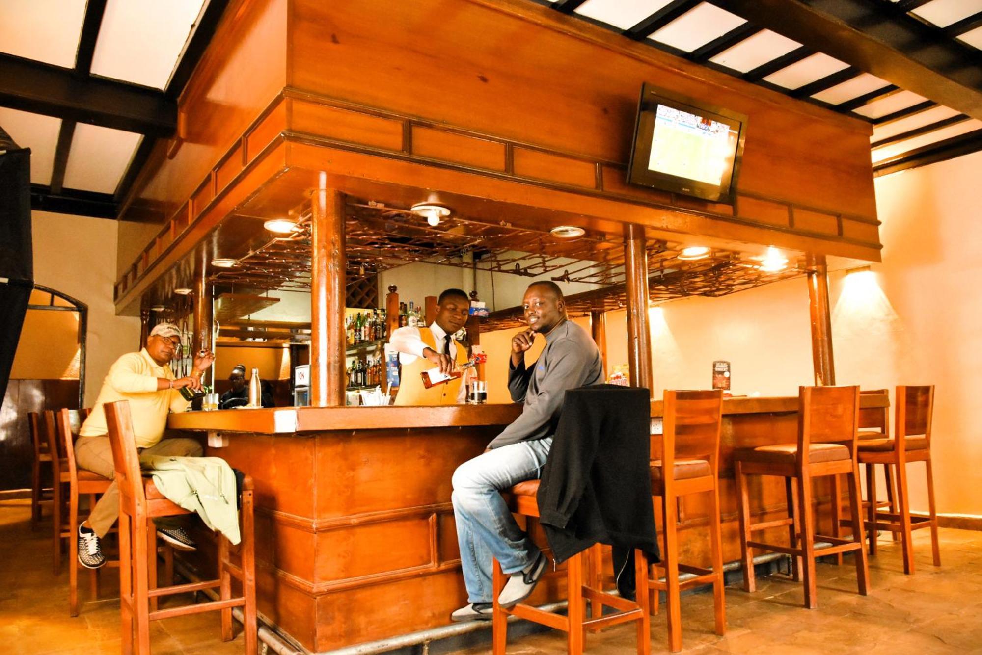 Wagon Wheel Hotel Eldoret Bagian luar foto